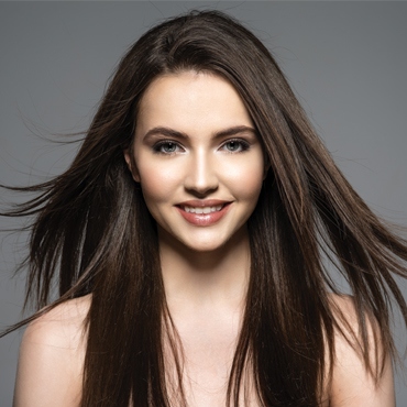 Wie glättet man Haare – welche Kosmetika sollte man verwenden, um einen Spiegelglanz-Effekt zu erzielen?